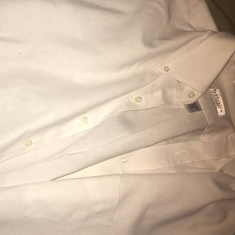 Men's Van Heusen Shirt  XL (17.5)